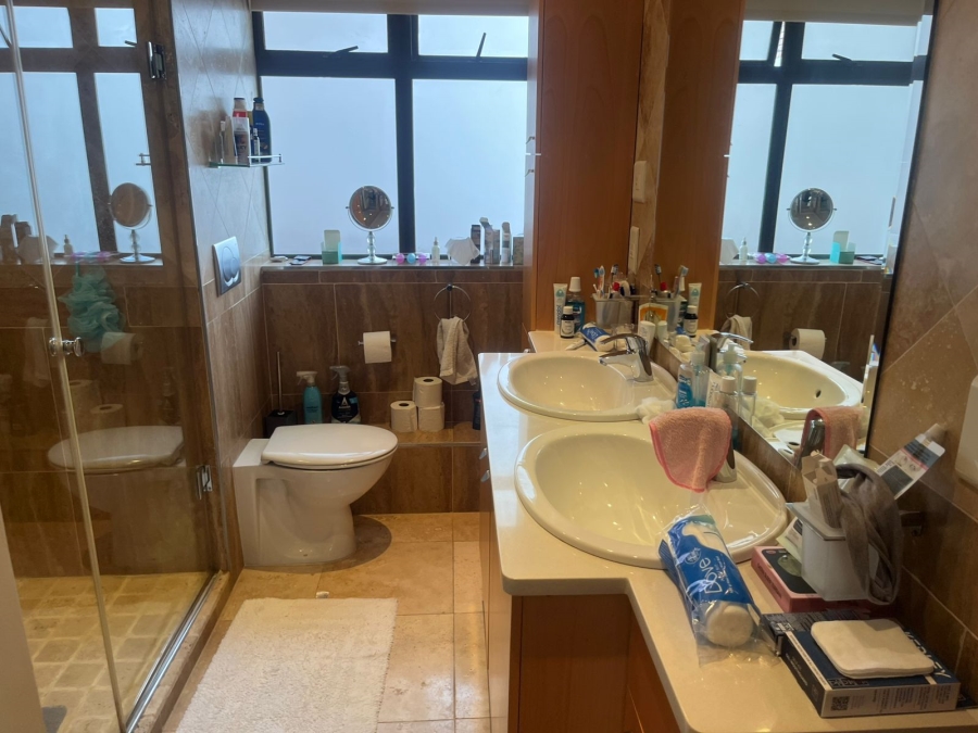 To Let 2 Bedroom Property for Rent in Sea Point Western Cape